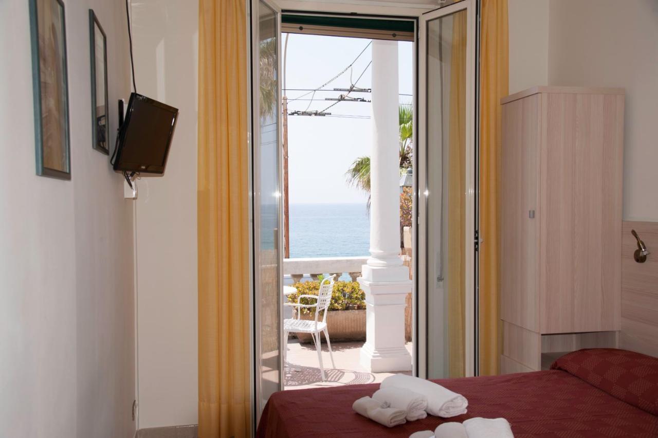 Hotel Villa La Brise سانريمو المظهر الخارجي الصورة